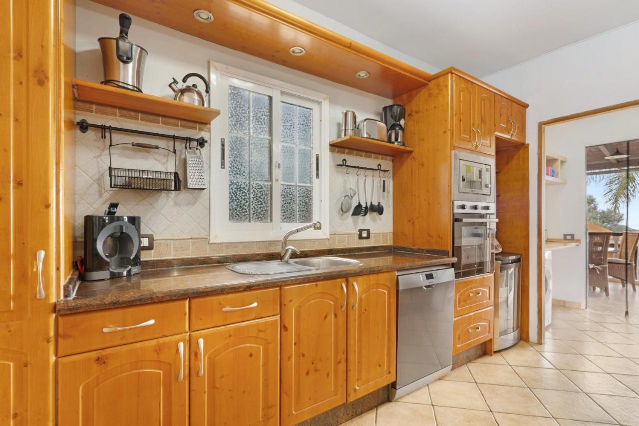 Villa Christisay Салобре Екстериор снимка