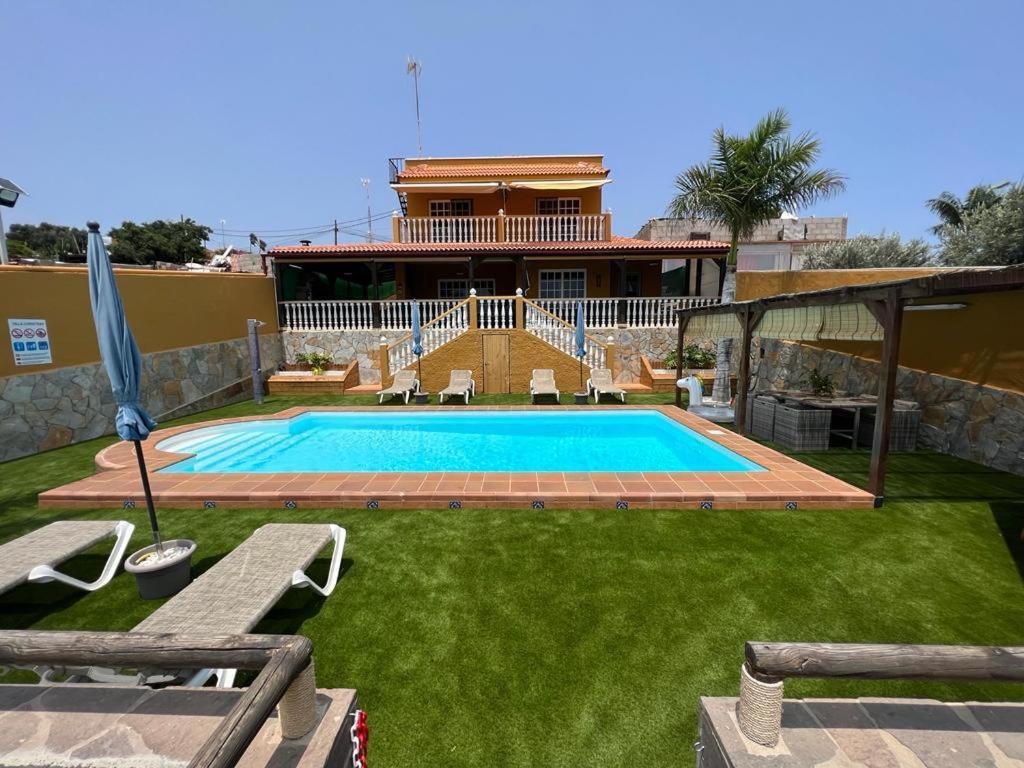 Villa Christisay Салобре Екстериор снимка